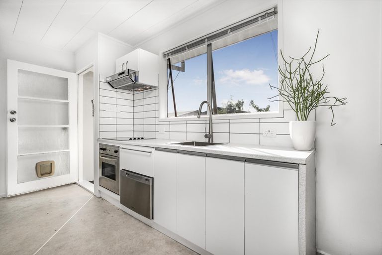 Photo of property in 1/38 Boundary Road, Clover Park, Auckland, 2019