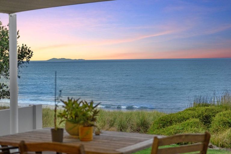 Photo of property in 63 Karewa Parade, Papamoa Beach, Papamoa, 3118