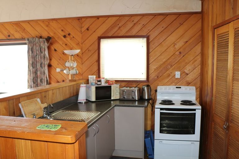 Photo of property in 47 Stratford Drive, Cable Bay, 0420