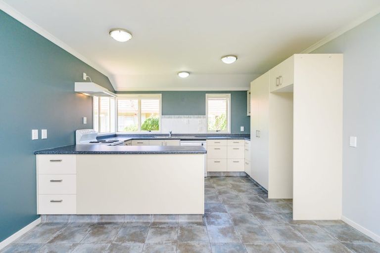 Photo of property in 9 Foxtail Fern, Kelvin Grove, Palmerston North, 4414