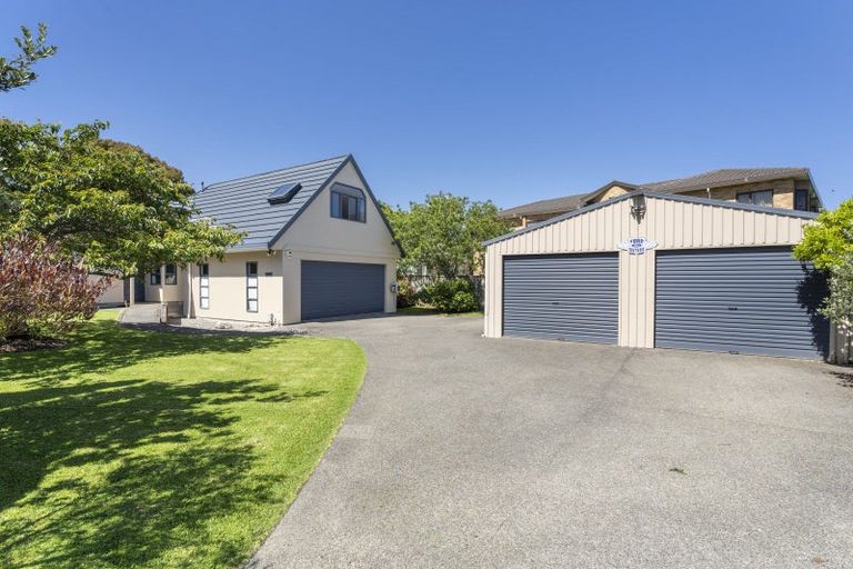 Photo of property in 112 Langdale Avenue, Paraparaumu, 5032