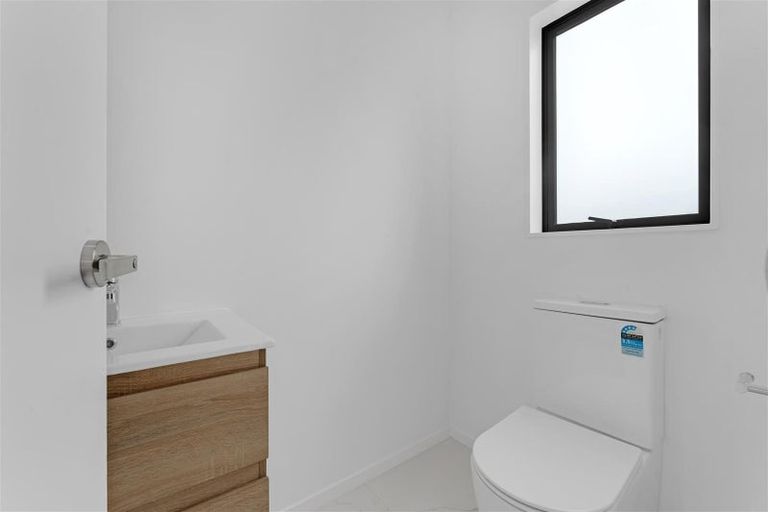 Photo of property in 8 Wahine Street, Papakura, 2110