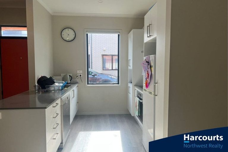 Photo of property in 4 Kerewhenua Crescent, Hobsonville, Auckland, 0616