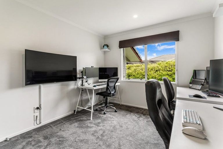 Photo of property in 54 Hornbill Drive, Fairview Heights, Auckland, 0632