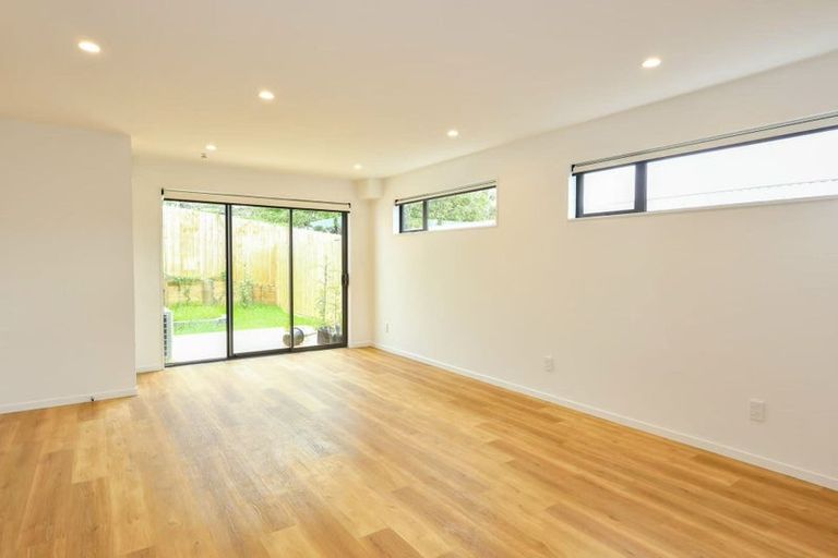 Photo of property in 5/25 Hutchinson Avenue, New Lynn, Auckland, 0600