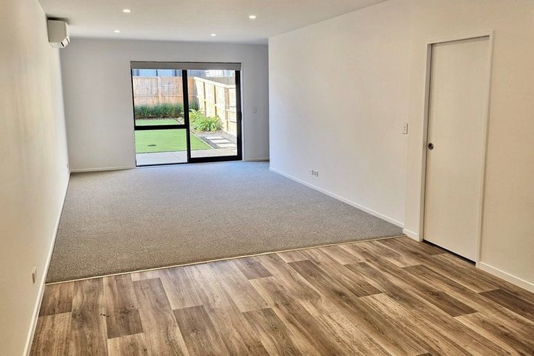 Photo of property in 5 Nga Pona Toru Road, Flat Bush, Auckland, 2019