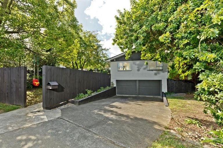 Photo of property in 7 Celina Place, Browns Bay, Auckland, 0630