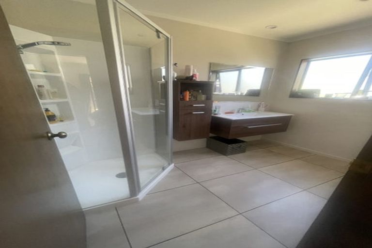 Photo of property in 9a Monowai Road, Johnsonville, Wellington, 6037