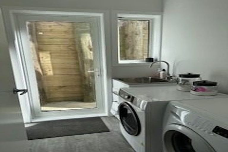 Photo of property in 8 Tainui Terrace, Tawa, Wellington, 5028