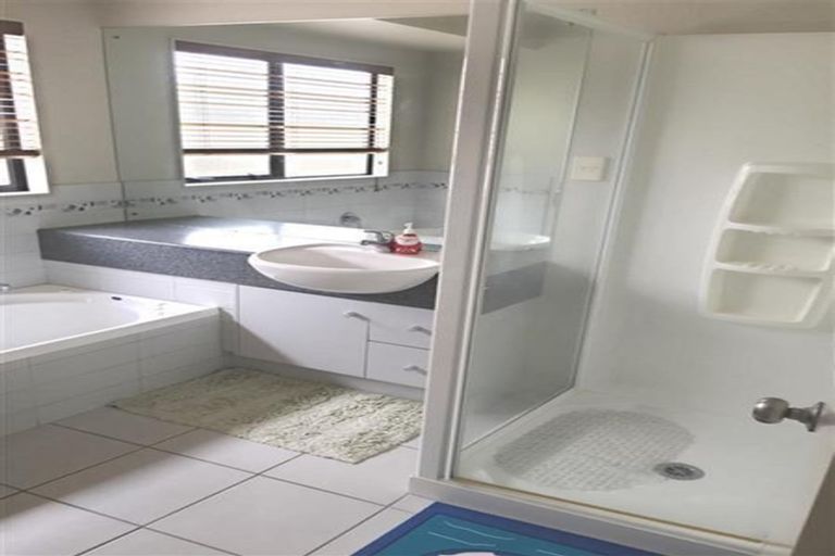 Photo of property in 174 Wattle Farm Road, Wattle Downs, Auckland, 2103