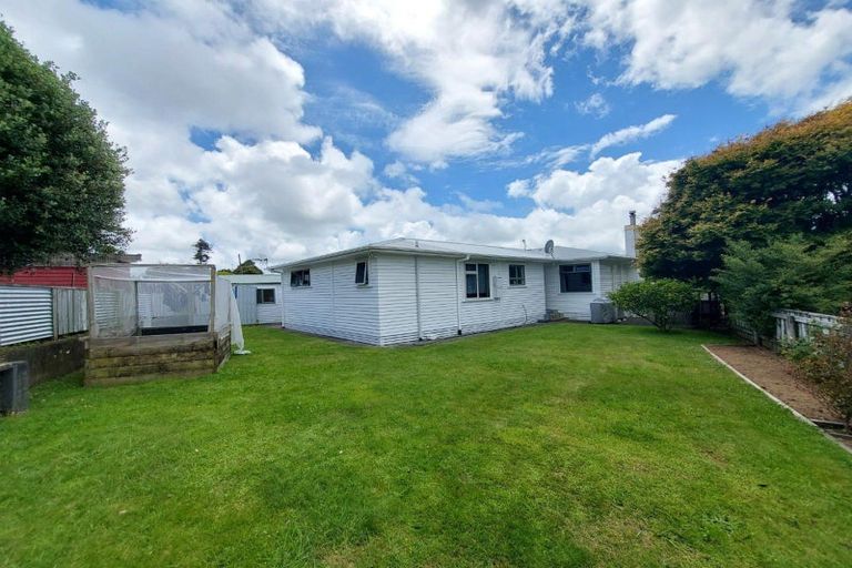 Photo of property in 8a Mahoe Street, Inglewood, 4330