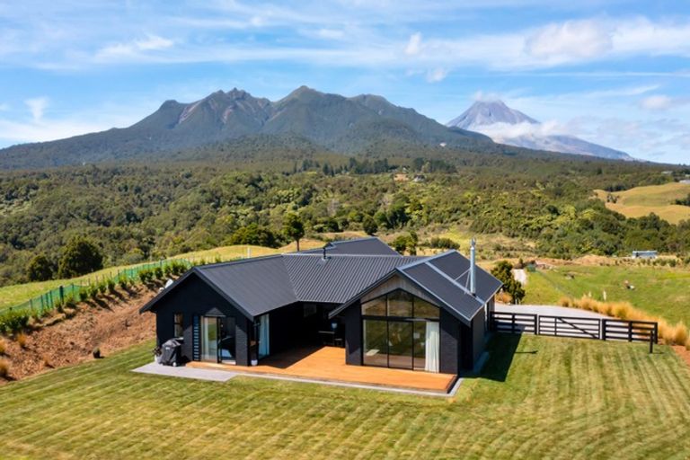 Photo of property in 791 Dover Road, Okato, New Plymouth, 4374