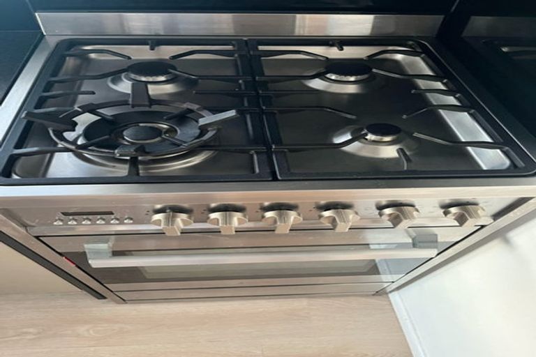 Photo of property in 9 Invercargill Drive, Kelson, Lower Hutt, 5010