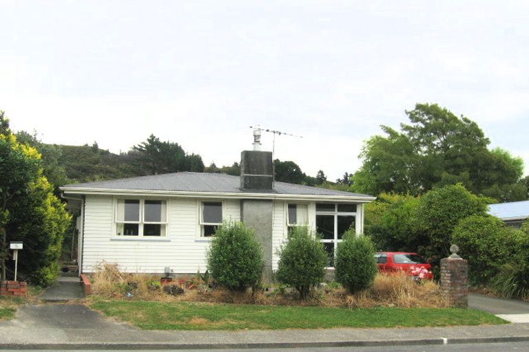 Photo of property in 5 Prestige Place, Maoribank, Upper Hutt, 5018