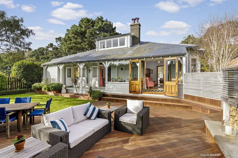 Photo of property in 162 Wadestown Road, Wadestown, Wellington, 6012