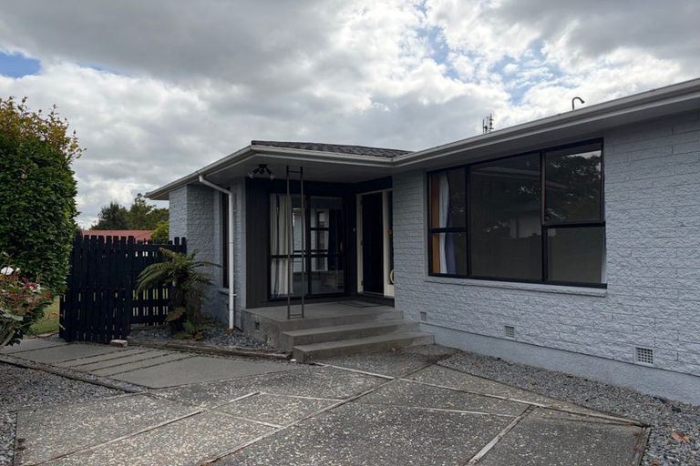 Photo of property in 15 Talltree Avenue, Avonhead, Christchurch, 8042