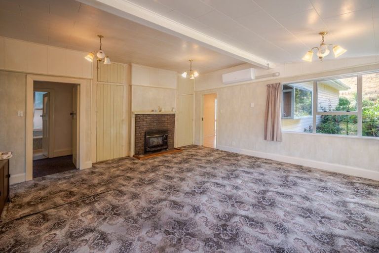 Photo of property in 4512 Christchurch Akaroa Road, Little River, 7591
