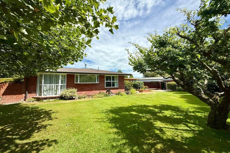 Photo of property in 53 Waitikiri Drive, Parklands, Christchurch, 8083