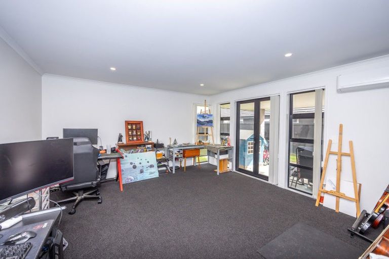 Photo of property in 8 Ladeira Place, Fitzroy, Hamilton, 3206