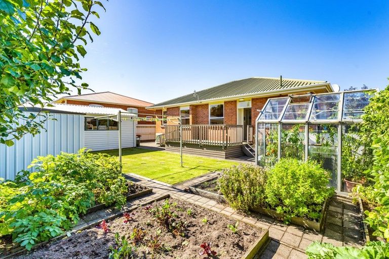 Photo of property in 118 Bay View Road, South Dunedin, Dunedin, 9012