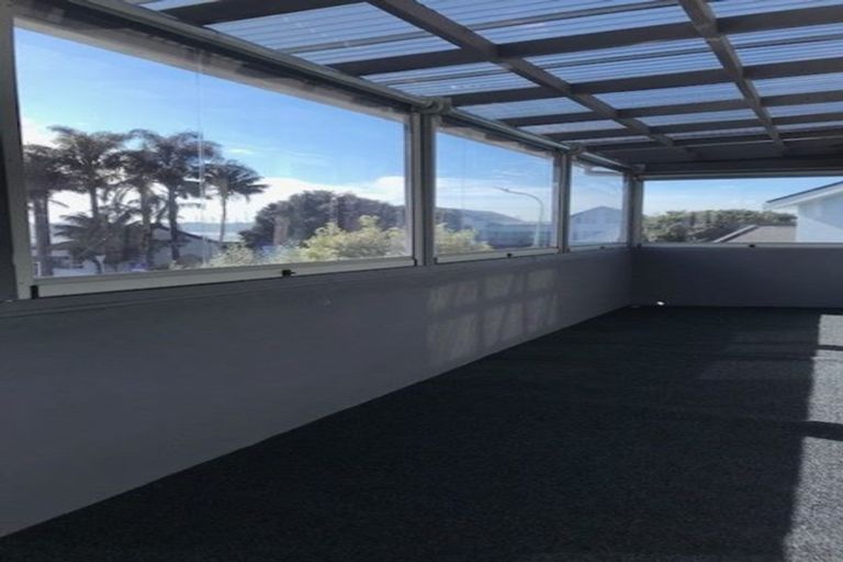 Photo of property in 11m Clearwater Cove, West Harbour, Auckland, 0618