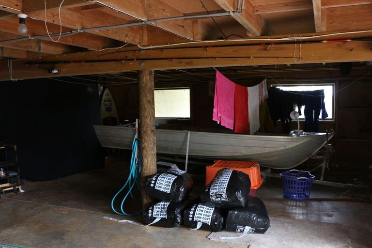 Photo of property in 47 Stratford Drive, Cable Bay, 0420