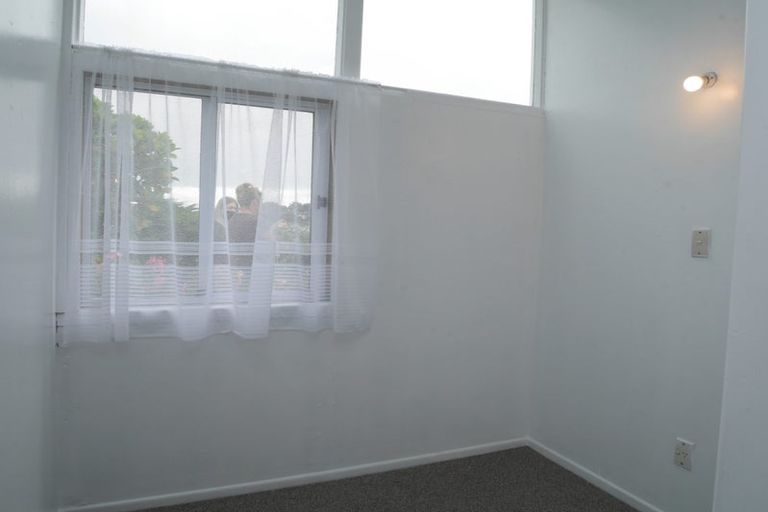 Photo of property in 25 Hemara Street, Waikanae Beach, Waikanae, 5036