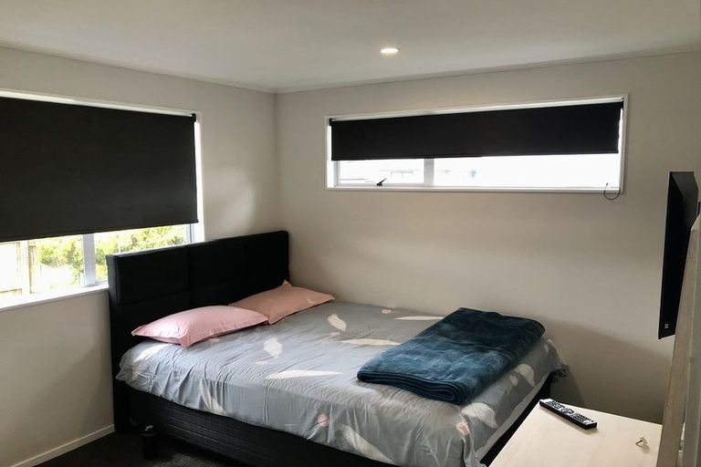 Photo of property in 2/77 Luanda Drive, Ranui, Auckland, 0612