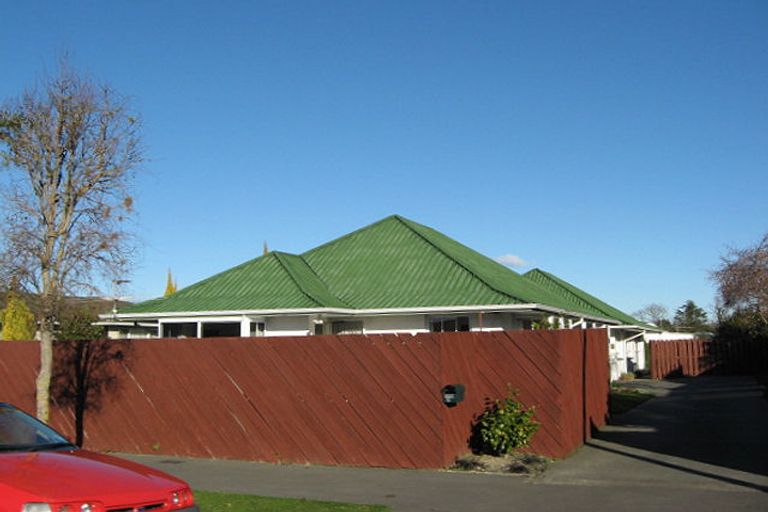 Photo of property in 1/21 Greenock Street, Redwood, Christchurch, 8051