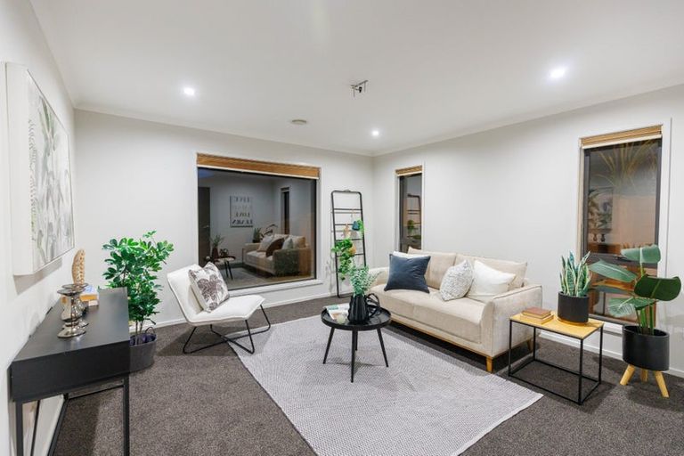 Photo of property in 115 Amesbury Drive, Churton Park, Wellington, 6037