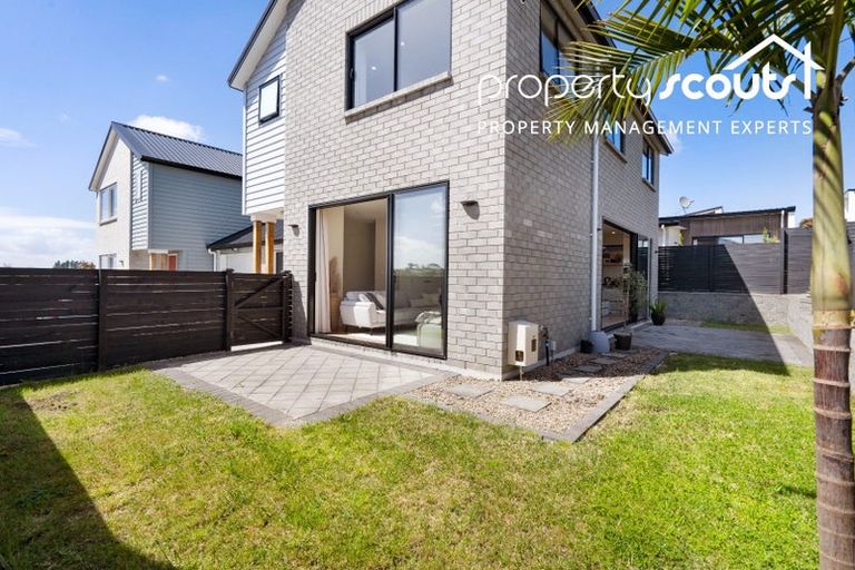 Photo of property in 27b Westgate Drive, Westgate, Auckland, 0614