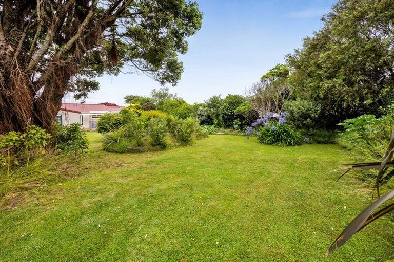 Photo of property in 70 Ihaia Road, Opunake, 4616