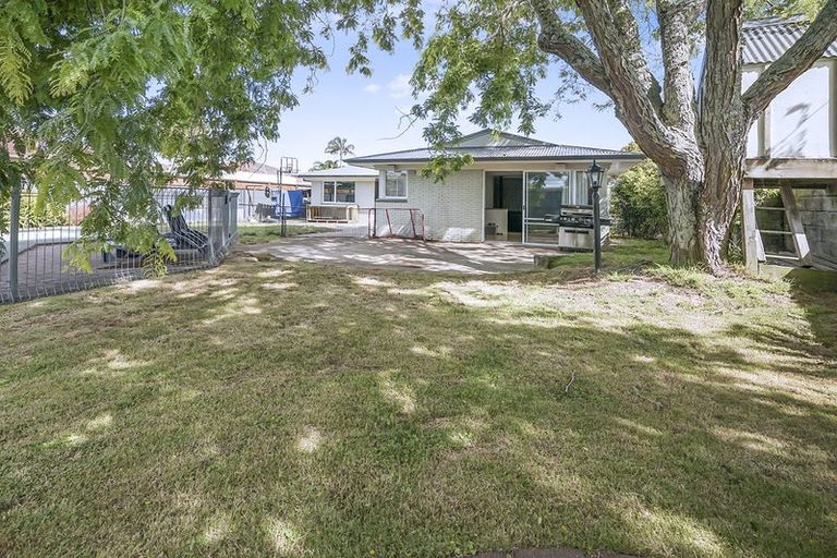 Photo of property in 27 Glen Lynne Avenue, Queenwood, Hamilton, 3210