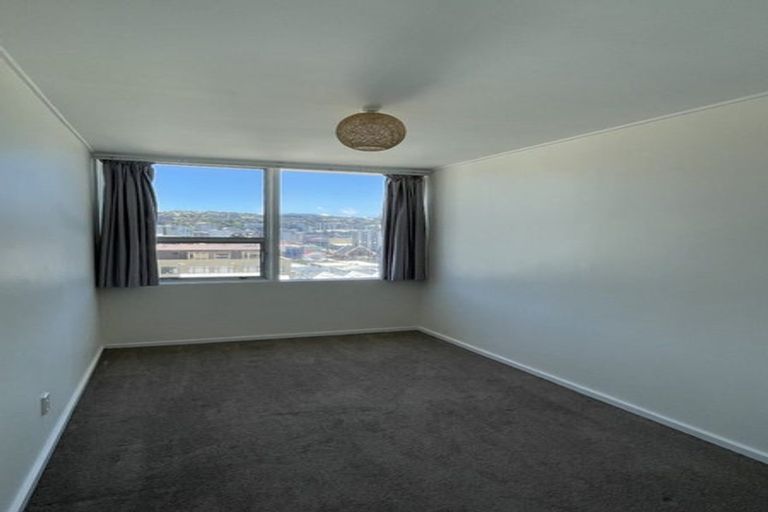 Photo of property in Embassy Court, 72 Brougham Street, Mount Victoria, Wellington, 6011