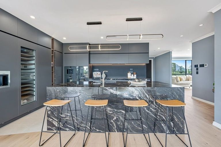 Photo of property in 2 Taku Close, Long Bay, Auckland, 0630