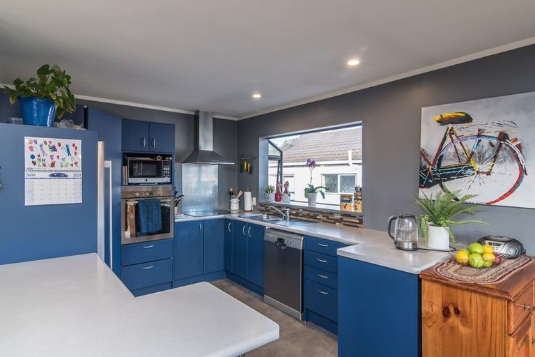 Photo of property in 75 Alexander Road, Raumati Beach, Paraparaumu, 5032