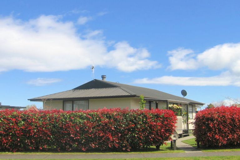 Photo of property in 23 Regents Grove, Richmond Heights, Taupo, 3330