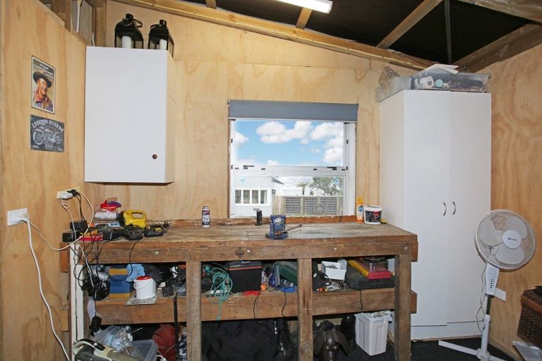 Photo of property in 50 Ronald Avenue, Glenbrook, Waiuku, 2681