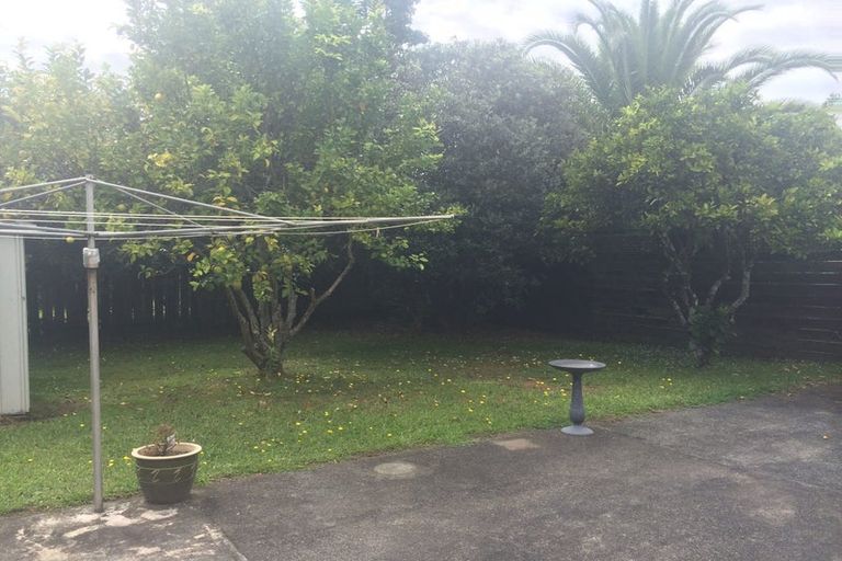 Photo of property in 2/67 Centreway Road, Orewa, 0931