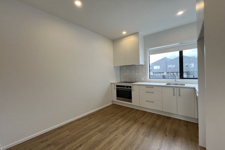 Photo of property in 10/28 Westgate Drive, Westgate, Auckland, 0614