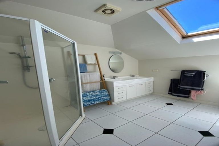 Photo of property in 24 Jordan Street, Island Bay, Wellington, 6023