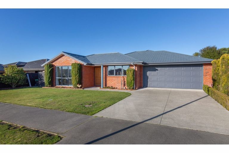 Photo of property in 15 Greenmeadow Gardens, Belfast, Christchurch, 8051