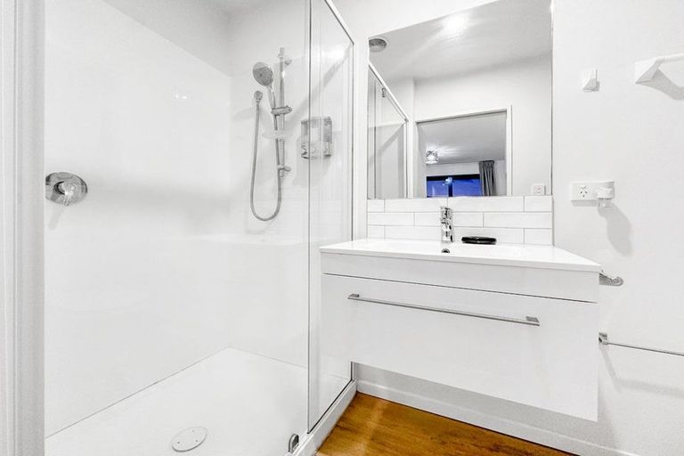 Photo of property in 8 Reserve Close, Woolston, Christchurch, 8062