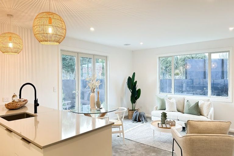 Photo of property in 2 Samuel Place, Terrace End, Palmerston North, 4410