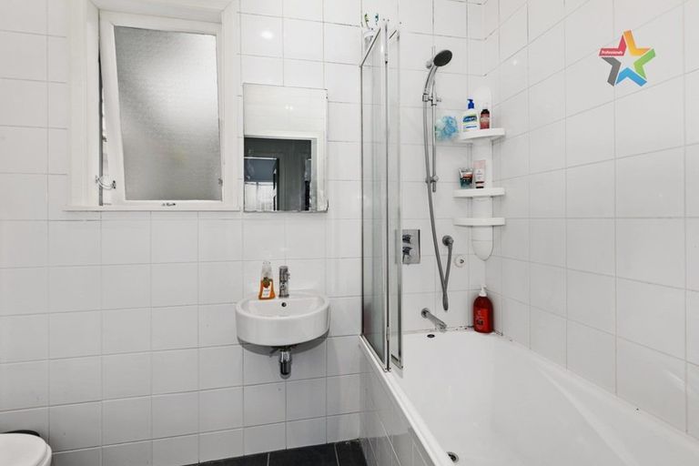 Photo of property in 1/9 Montgomery Street, Stokes Valley, Lower Hutt, 5019