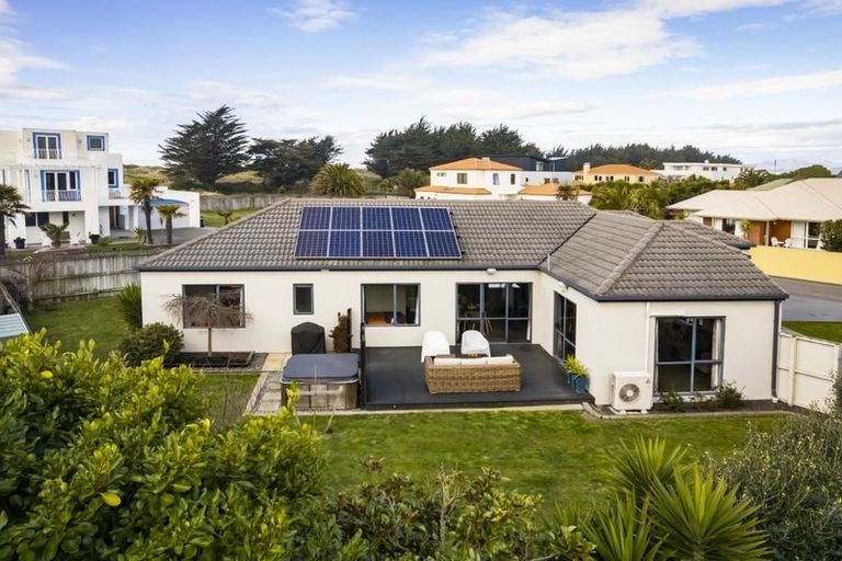 Photo of property in 5 Cockle Lane, Waimairi Beach, Christchurch, 8083