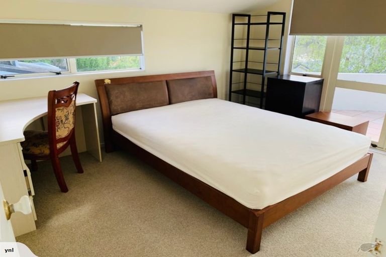 Photo of property in 14 Oakpark Place, West Harbour, Auckland, 0618