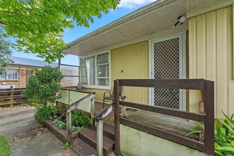 Photo of property in 14 Tatariki Street, Rosehill, Papakura, 2113