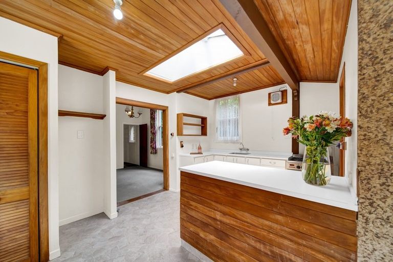 Photo of property in 44 Carrington Street, Lower Vogeltown, New Plymouth, 4310