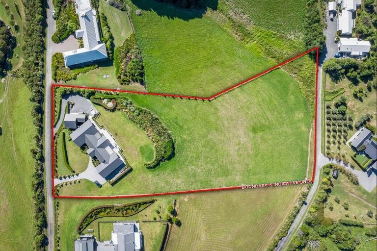 Photo of property in 16 Tamahunga Drive, Matakana, Warkworth, 0985